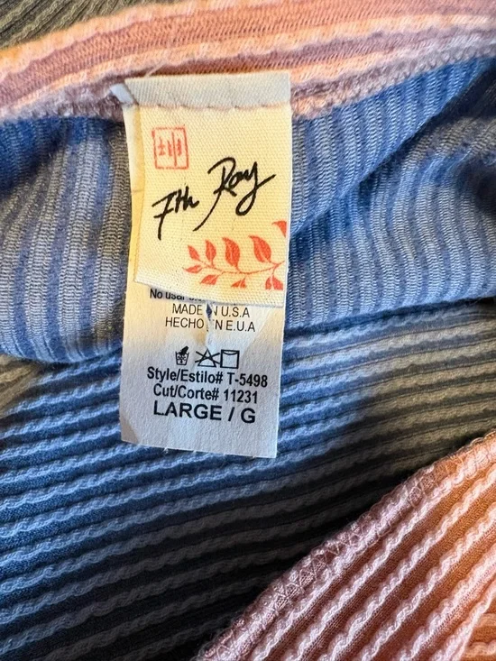 Color Block Ribbed Knit Henley - Picture 5 of 7